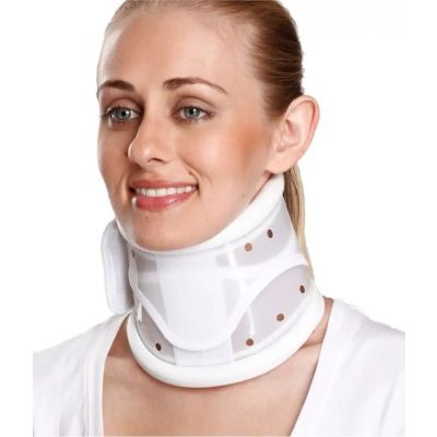 Cervical Collar Hard B03 Adjustable providing rigid neck support with anatomical shape, adjustable height, and comfortable padding for improved comfort and immobilization.